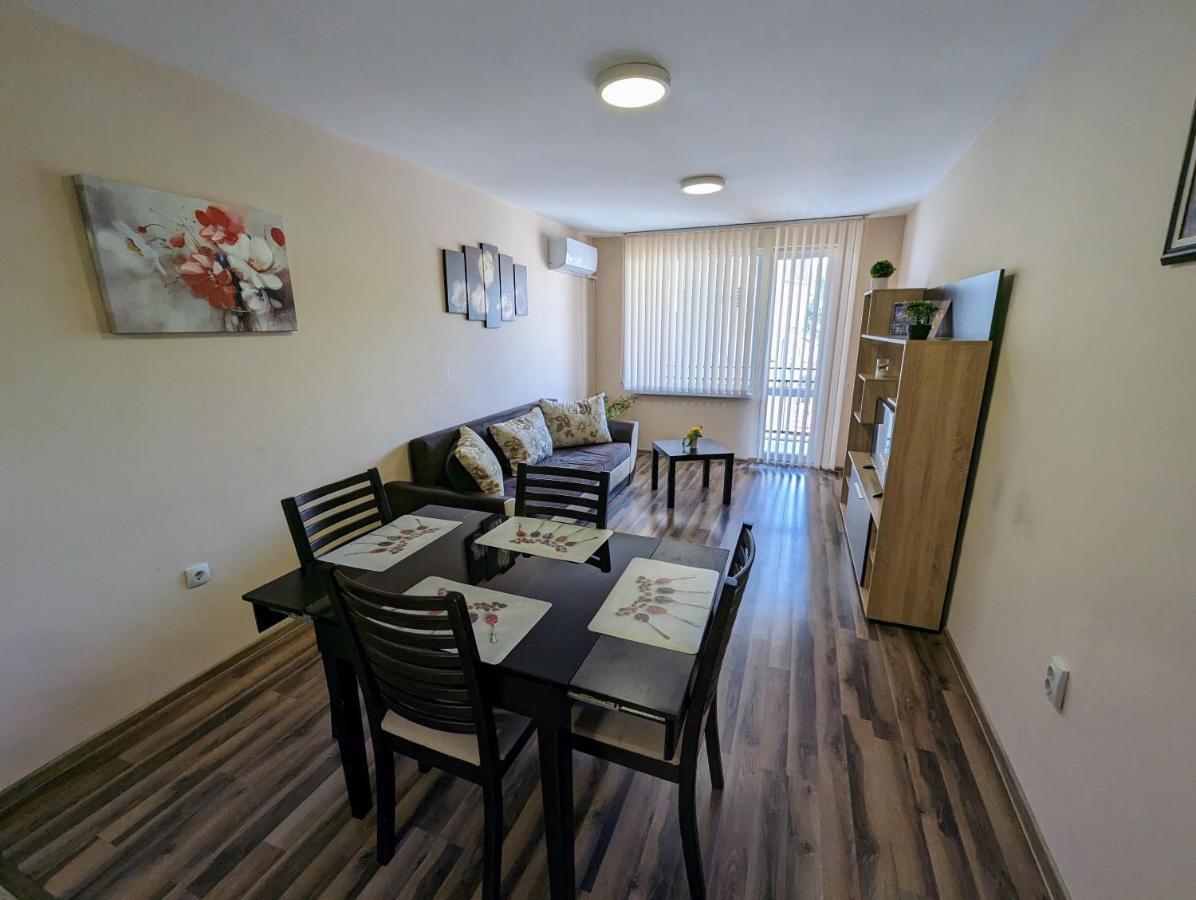 Emalena Apartment Warna Exterior foto