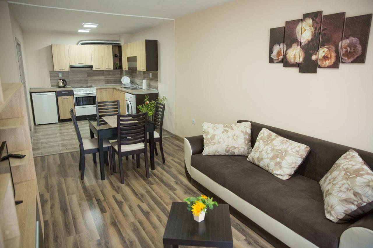 Emalena Apartment Warna Exterior foto